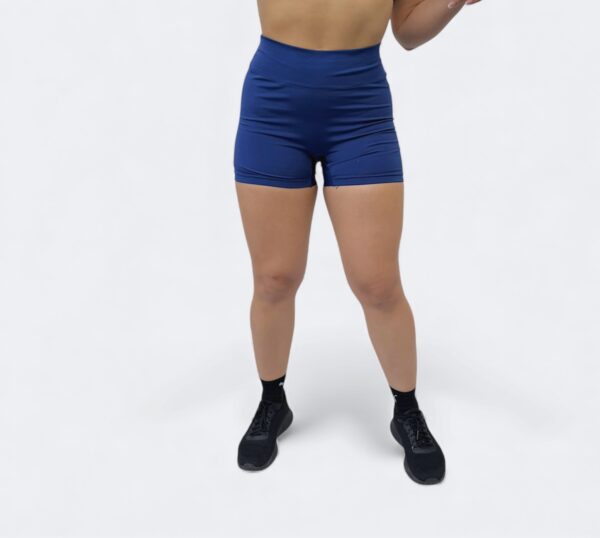 Short con pretina en V