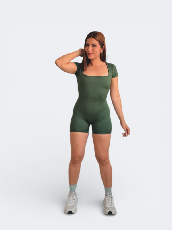 copy_5429A22F-CB40-4061-813A-E446B2D1B082 Enterizo Clavelina