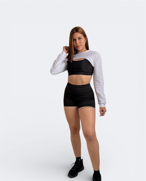 copy_CD28BC35-5063-4A13-8583-1F2F5F5F4F6A Bolero Manga larga